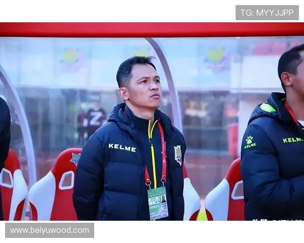 申花新帅上任，旧战术该废还是该留？球迷冲突背后揭示球队争冠底蕴何在？