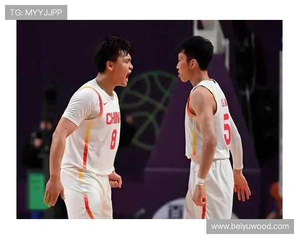 赵睿训练完直接拎着爱马仕去接娃？